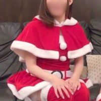【素人】色白でアイドル化のような綺麗さがあるパイパン女子♥ 初めての3Pでそれぞれ形や大きさが違うチンポを交互におしゃぶり♥ 【素人】色白でアイドル化のような綺麗さがあるパイパン女子♥ 初めての3Pでそれぞれ形や大きさが違うチンポを交互におしゃぶり♥